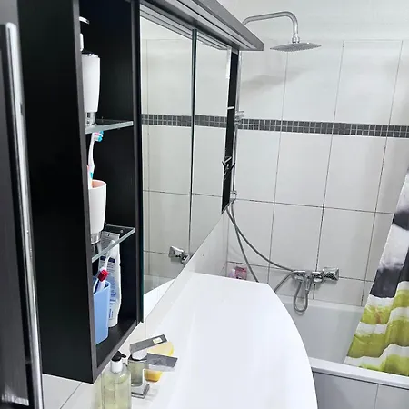 With Garden, And Cleaning Service فيلة وبرتال